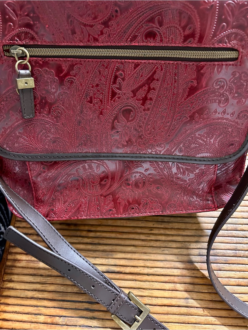 Relic Fossil Embossed Leather Shoulder Bag❤️🔥 - Picture 11 of 16
